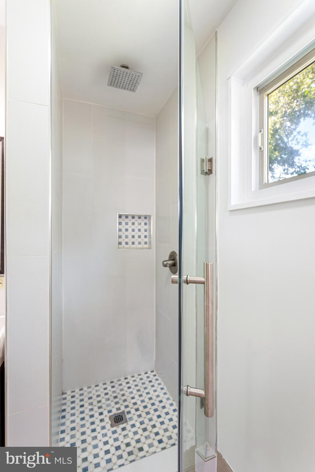 NEWPORT HILLS - Residential