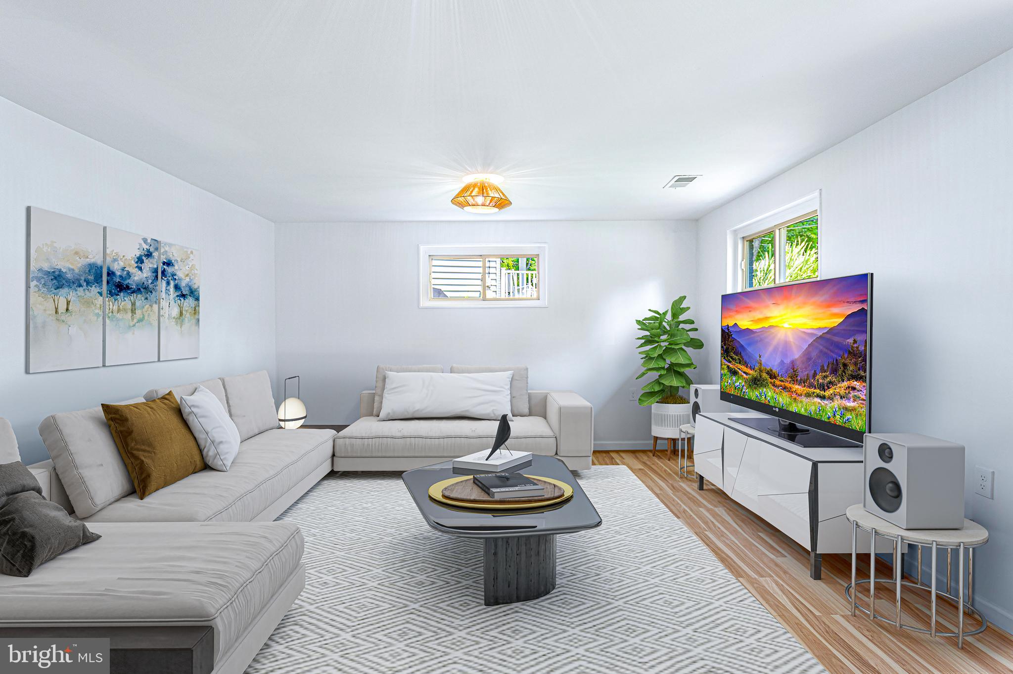 NEWPORT HILLS - Residential