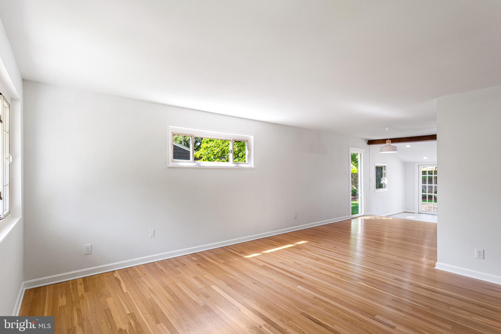 NEWPORT HILLS - Residential