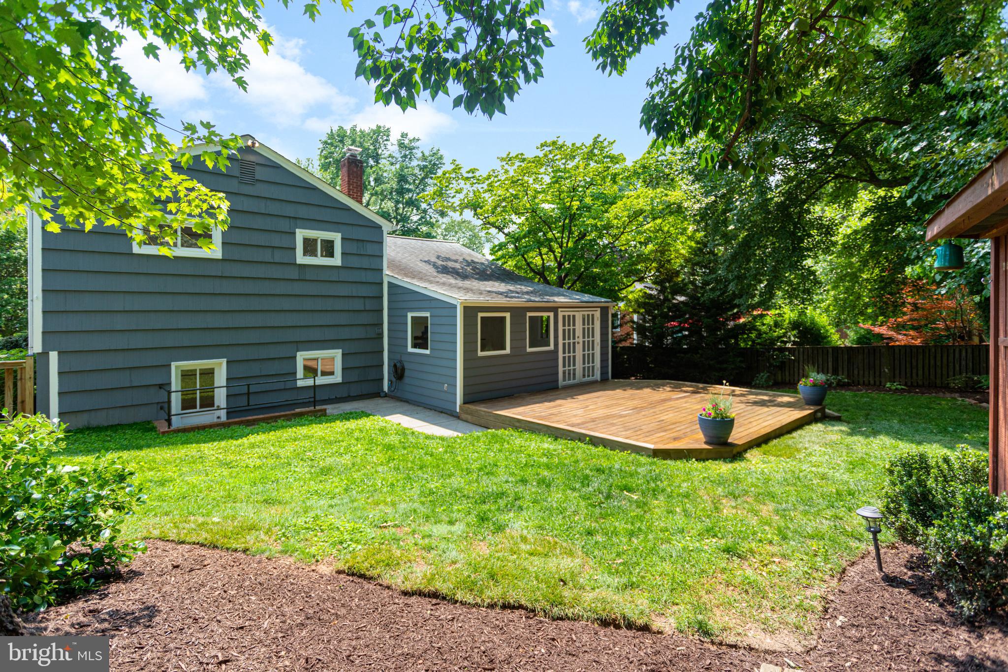 NEWPORT HILLS - Residential