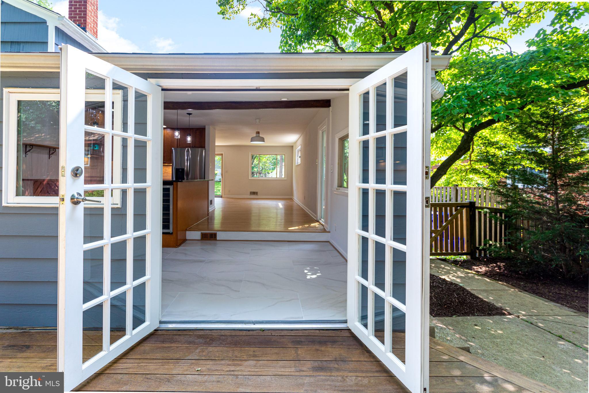 NEWPORT HILLS - Residential