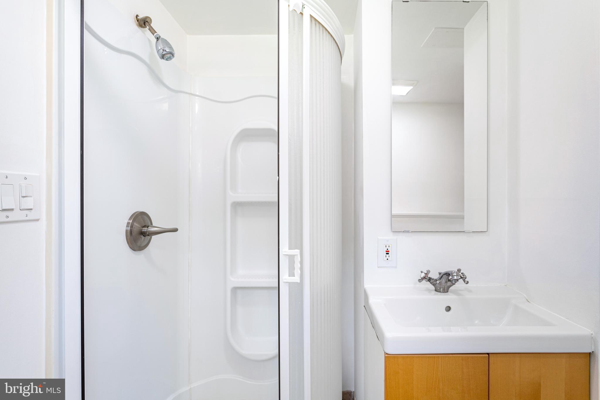 NEWPORT HILLS - Residential