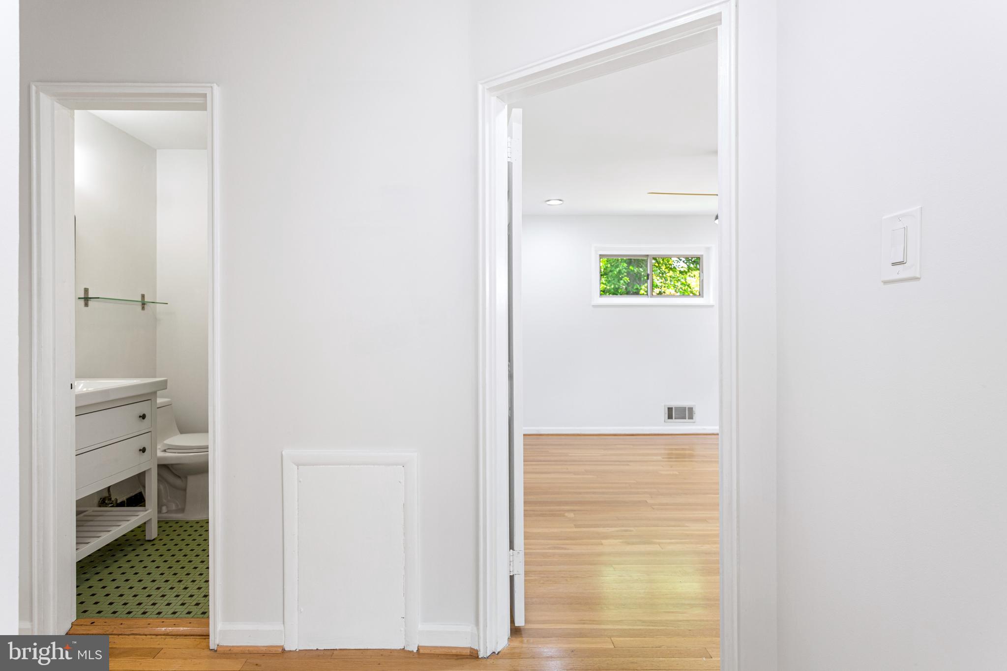 NEWPORT HILLS - Residential