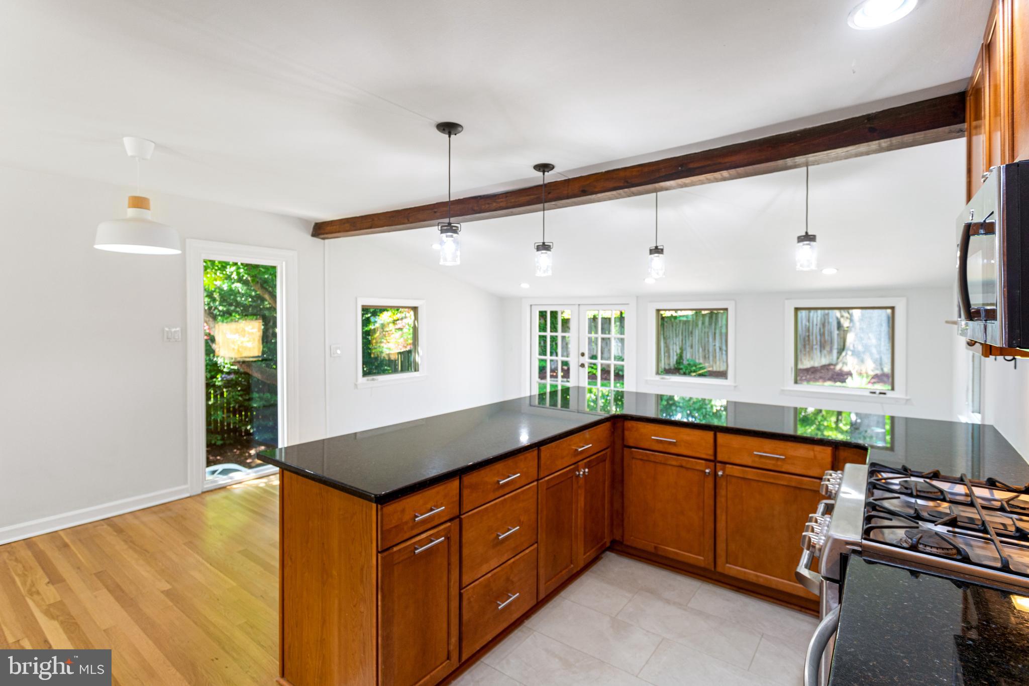 NEWPORT HILLS - Residential