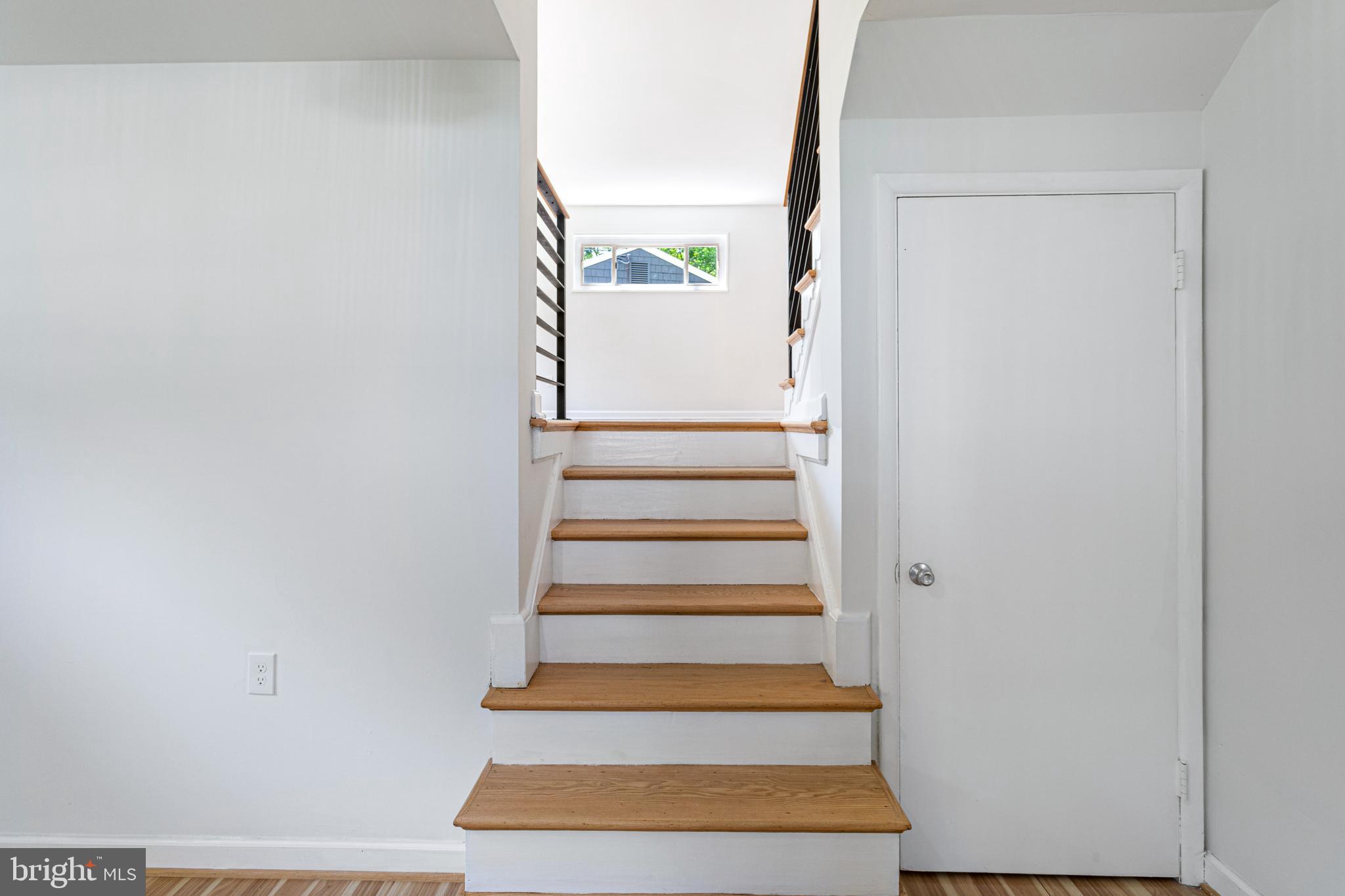 NEWPORT HILLS - Residential