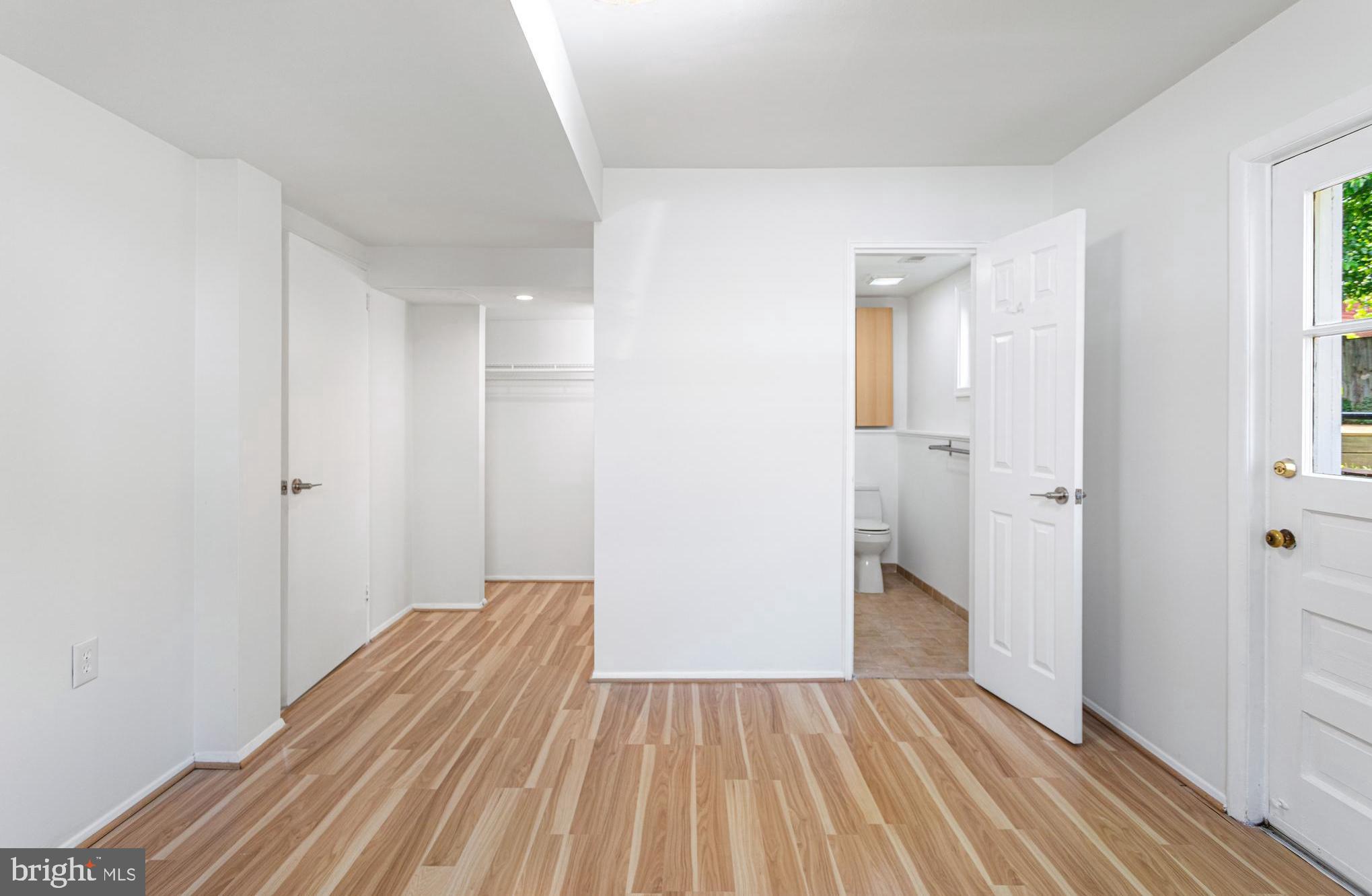 NEWPORT HILLS - Residential