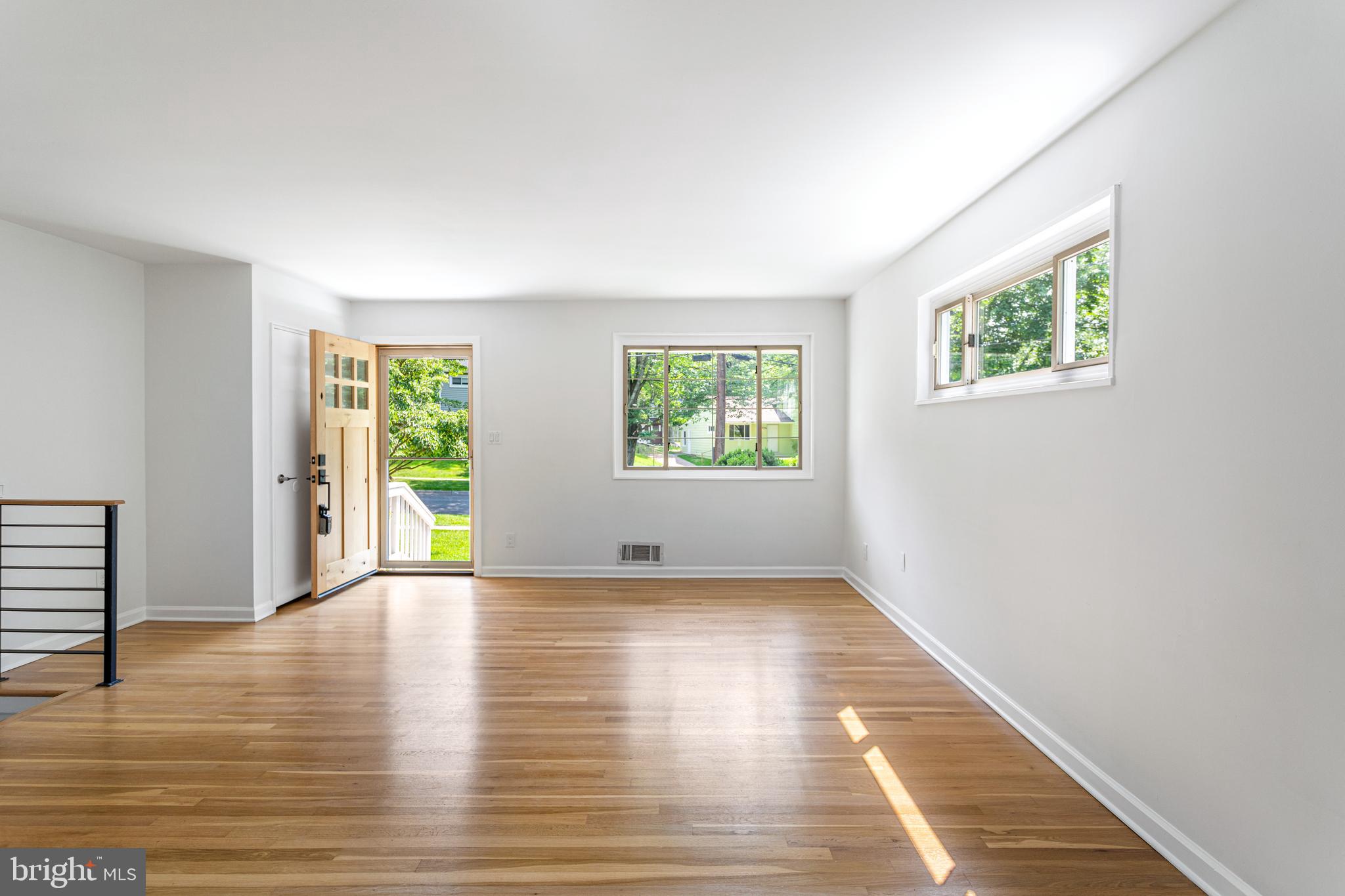 NEWPORT HILLS - Residential