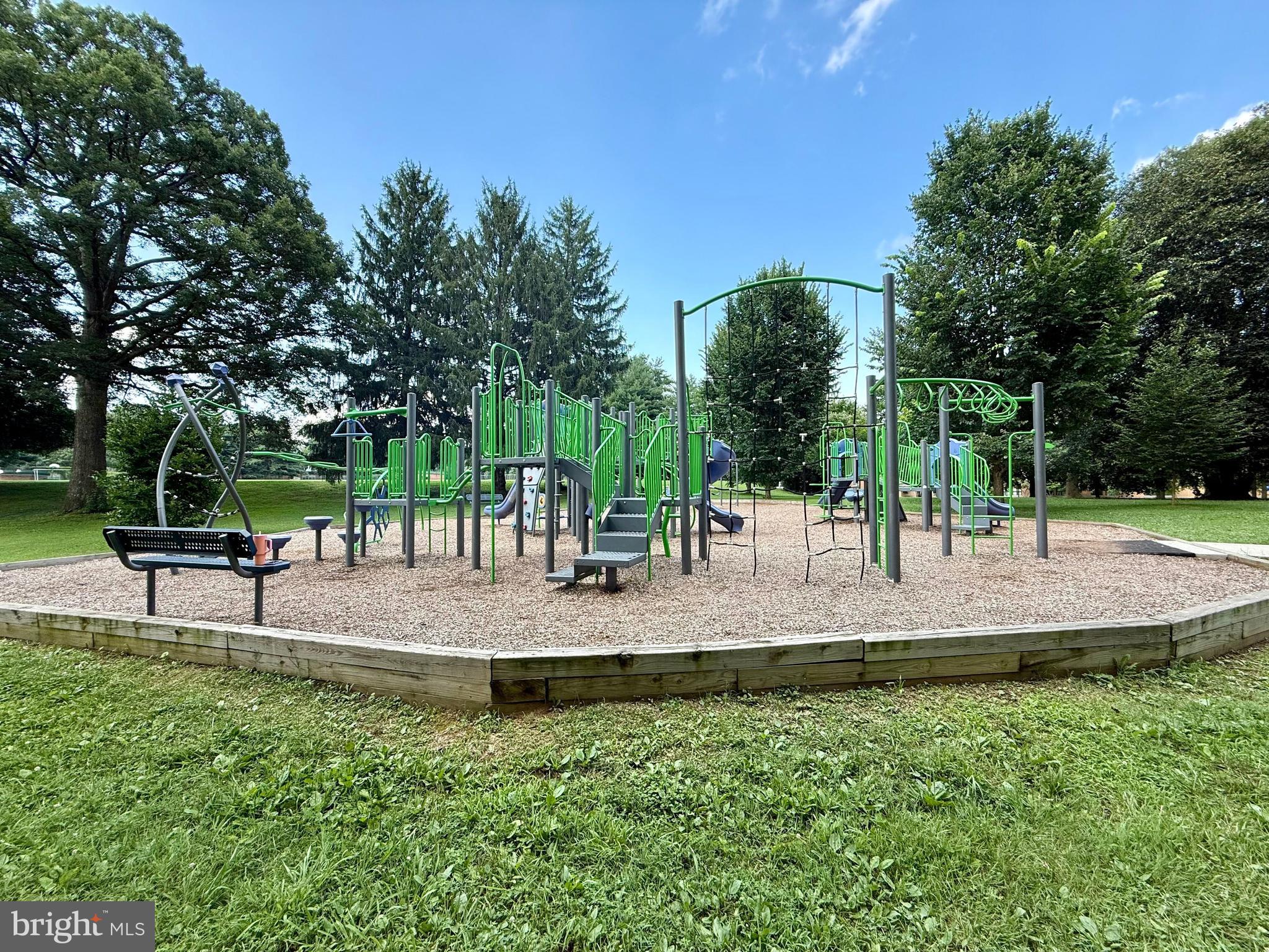 NEWPORT HILLS - Residential