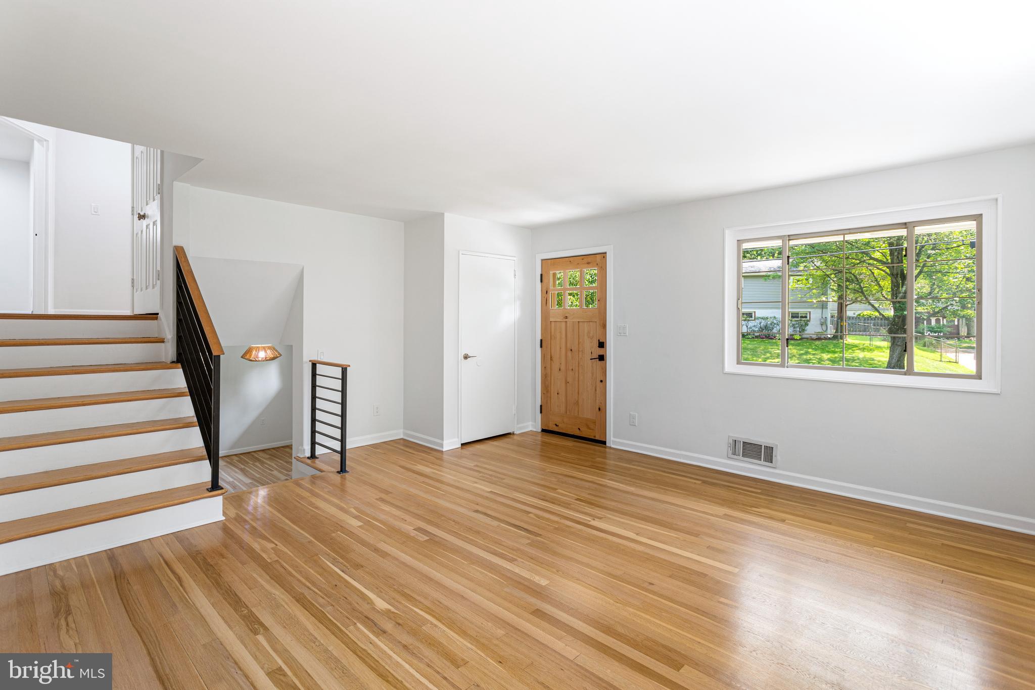 NEWPORT HILLS - Residential