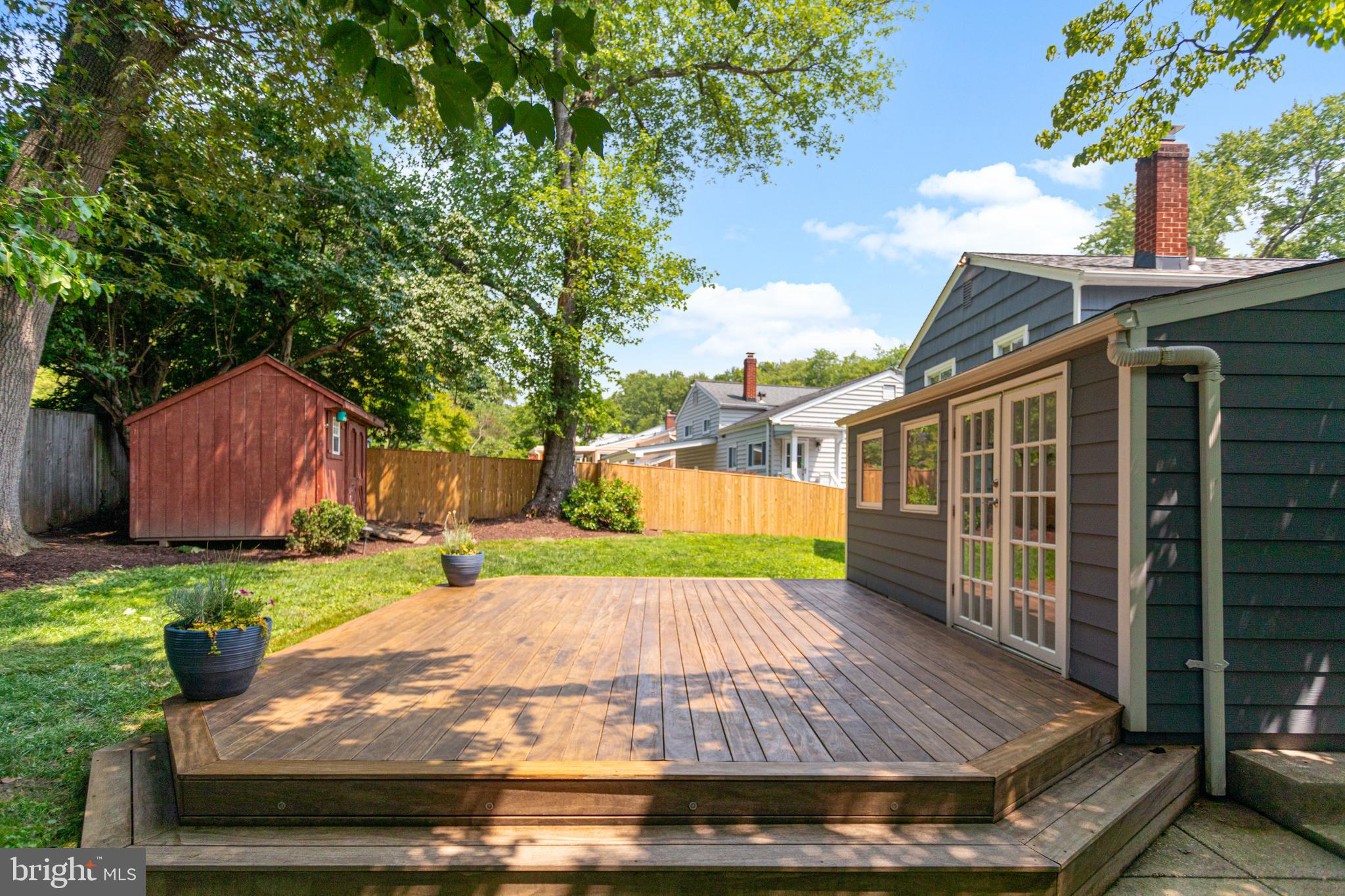 NEWPORT HILLS - Residential