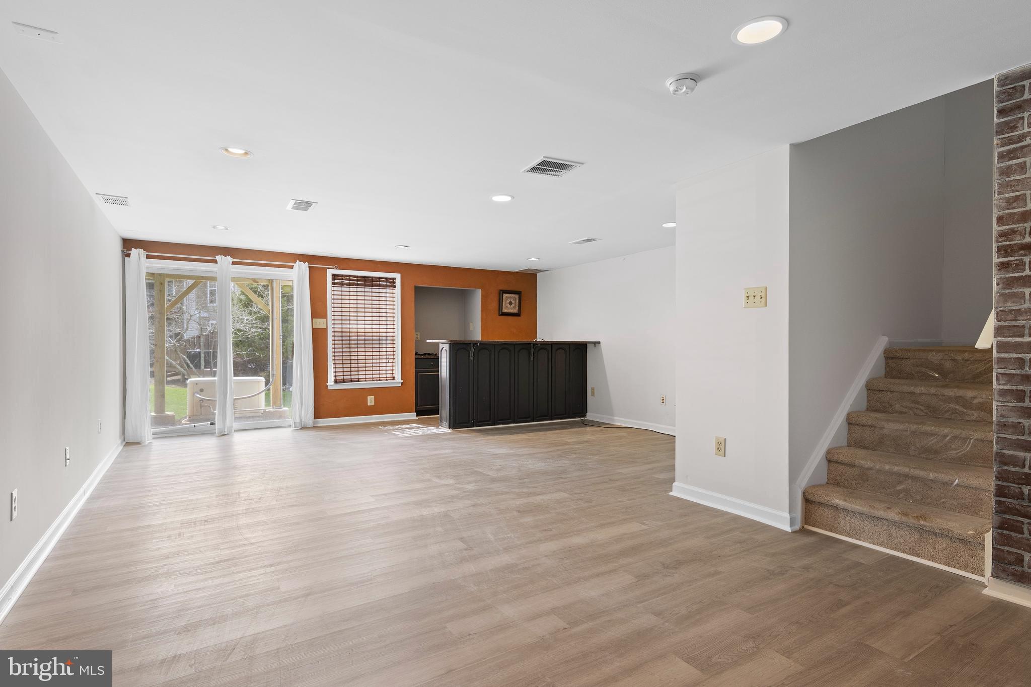 CHARLESTOWN HUNT - Residential