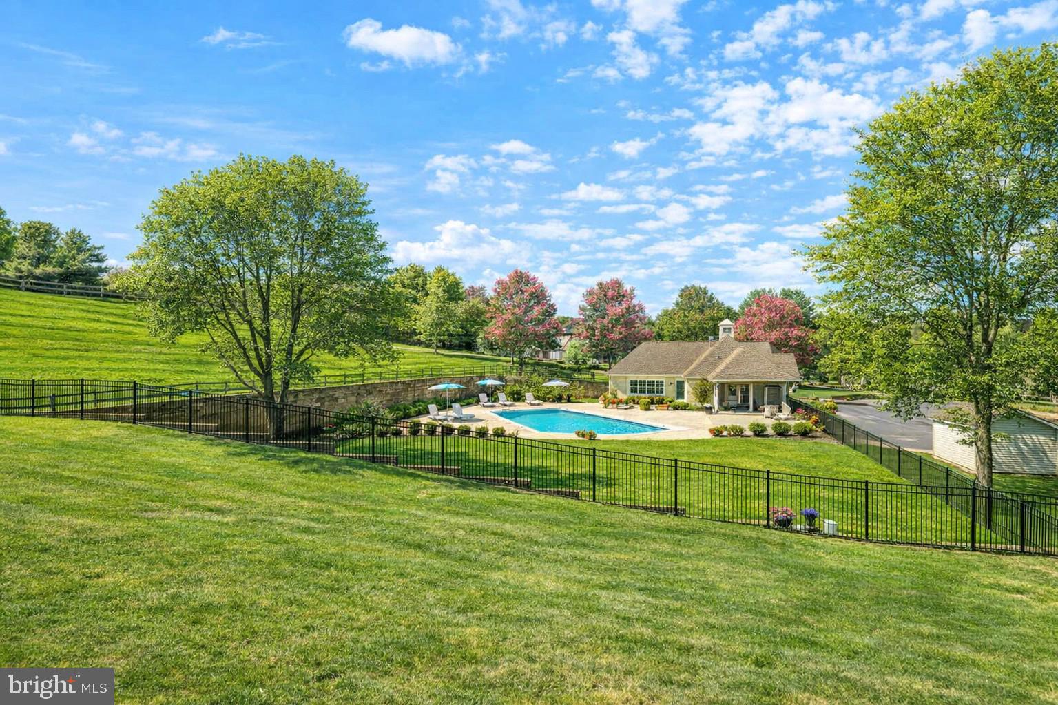 CHARLESTOWN HUNT - Residential