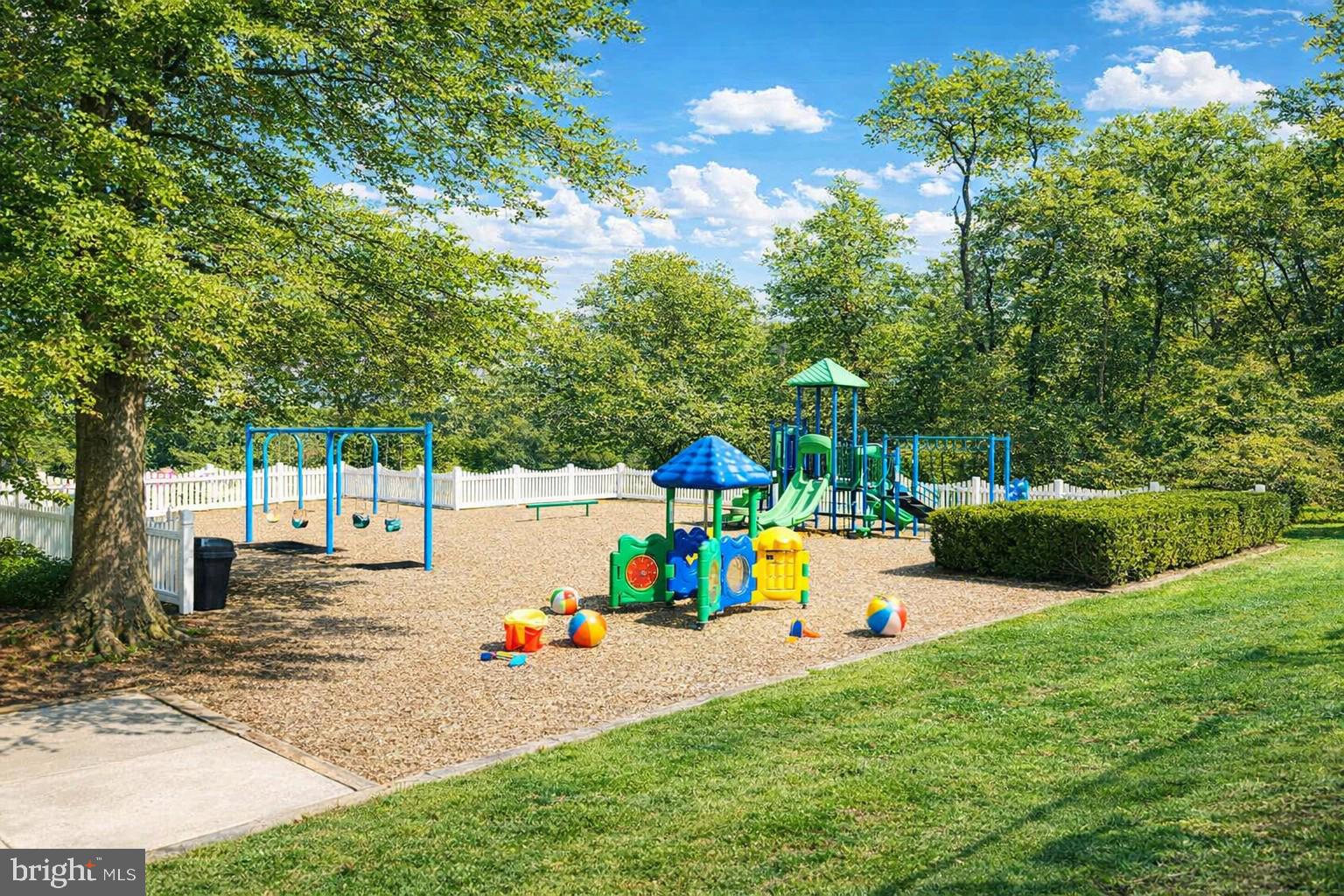 CHARLESTOWN HUNT - Residential