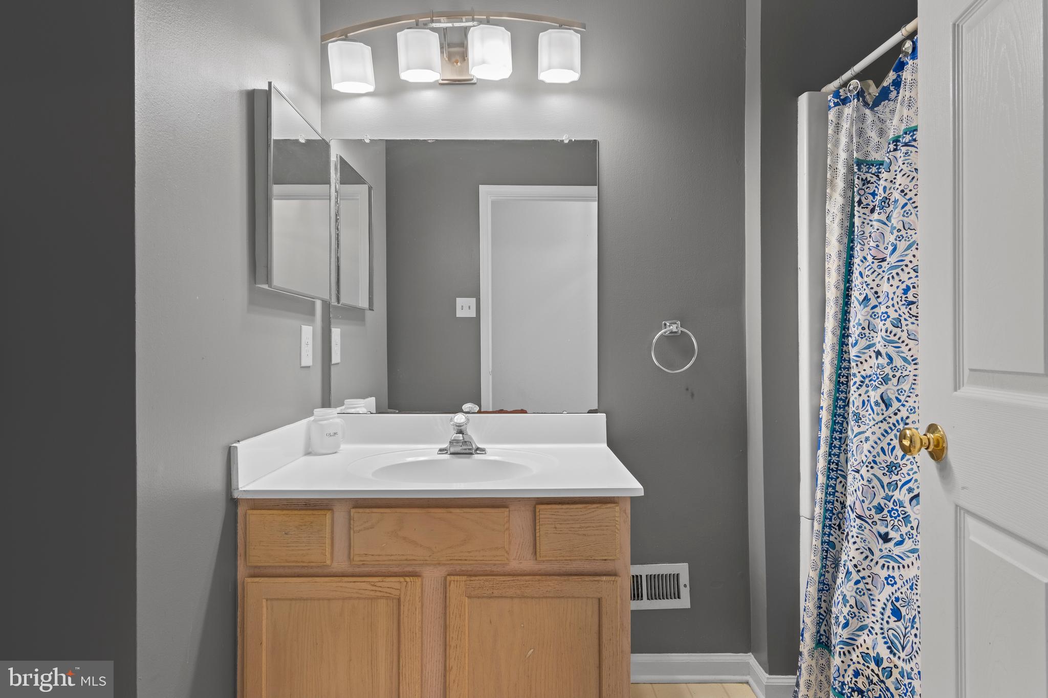 CHARLESTOWN HUNT - Residential