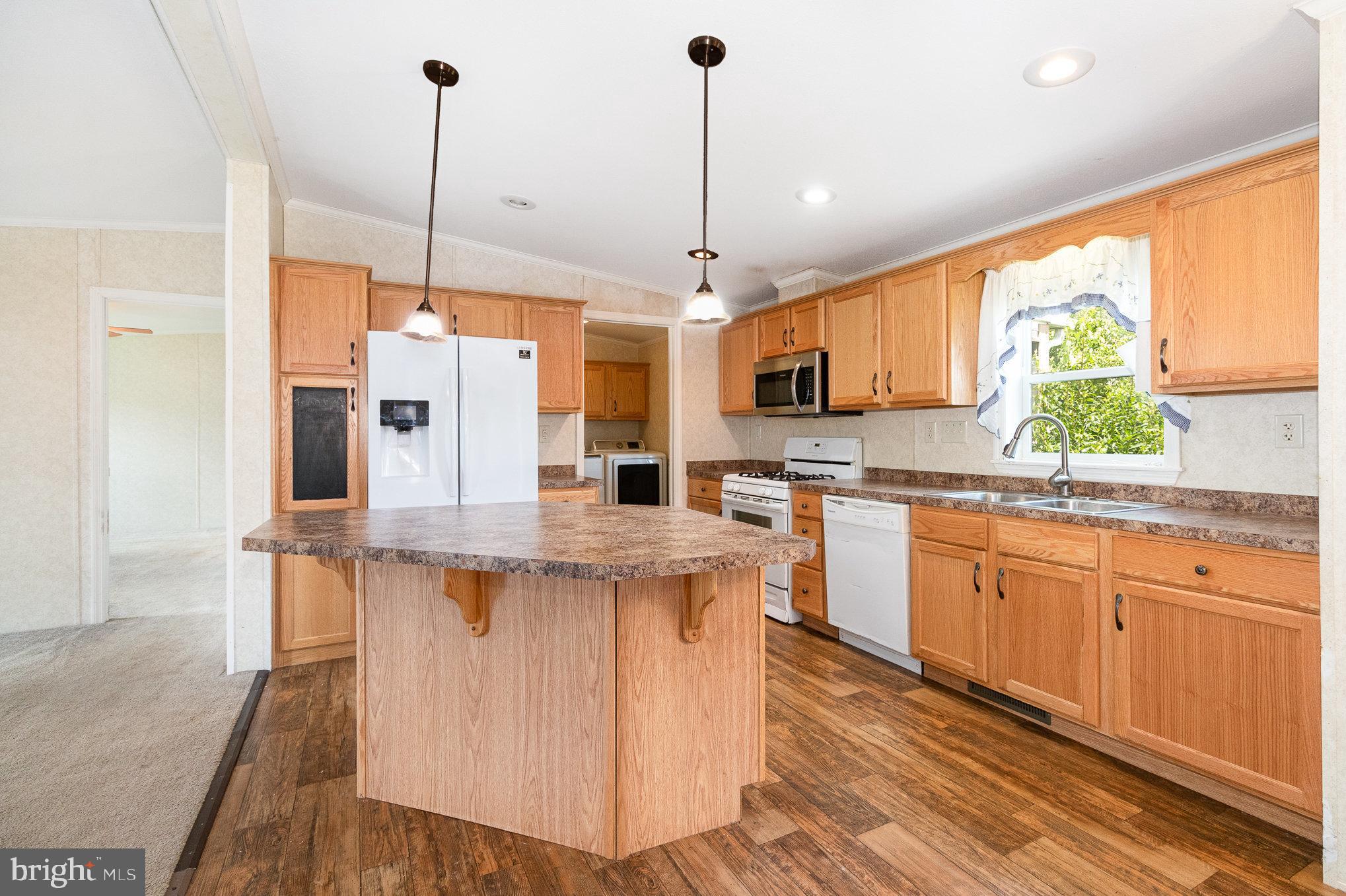 RIDGEWOOD MANOR MHP - Residential