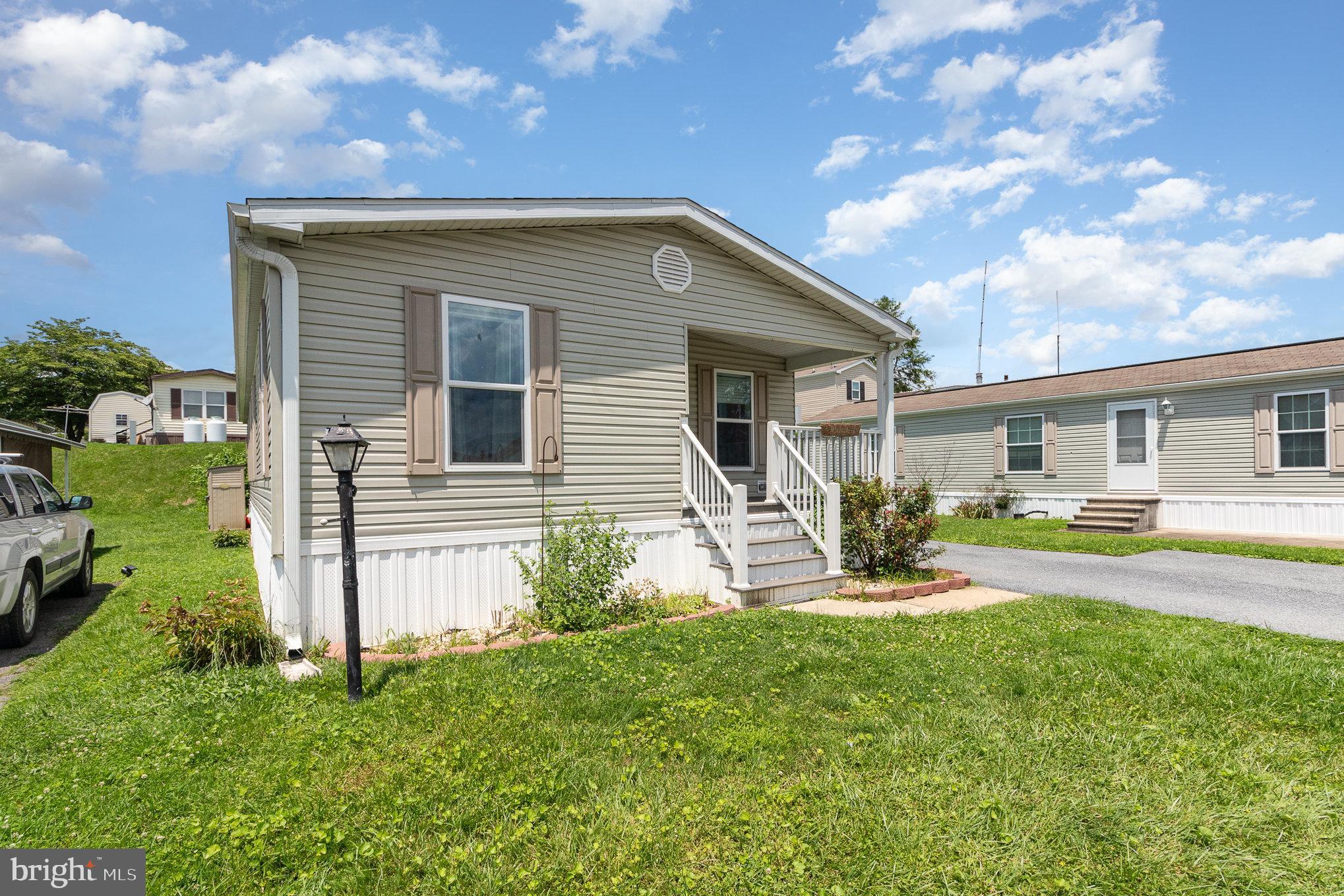 75 RIDGEWOOD MANOR