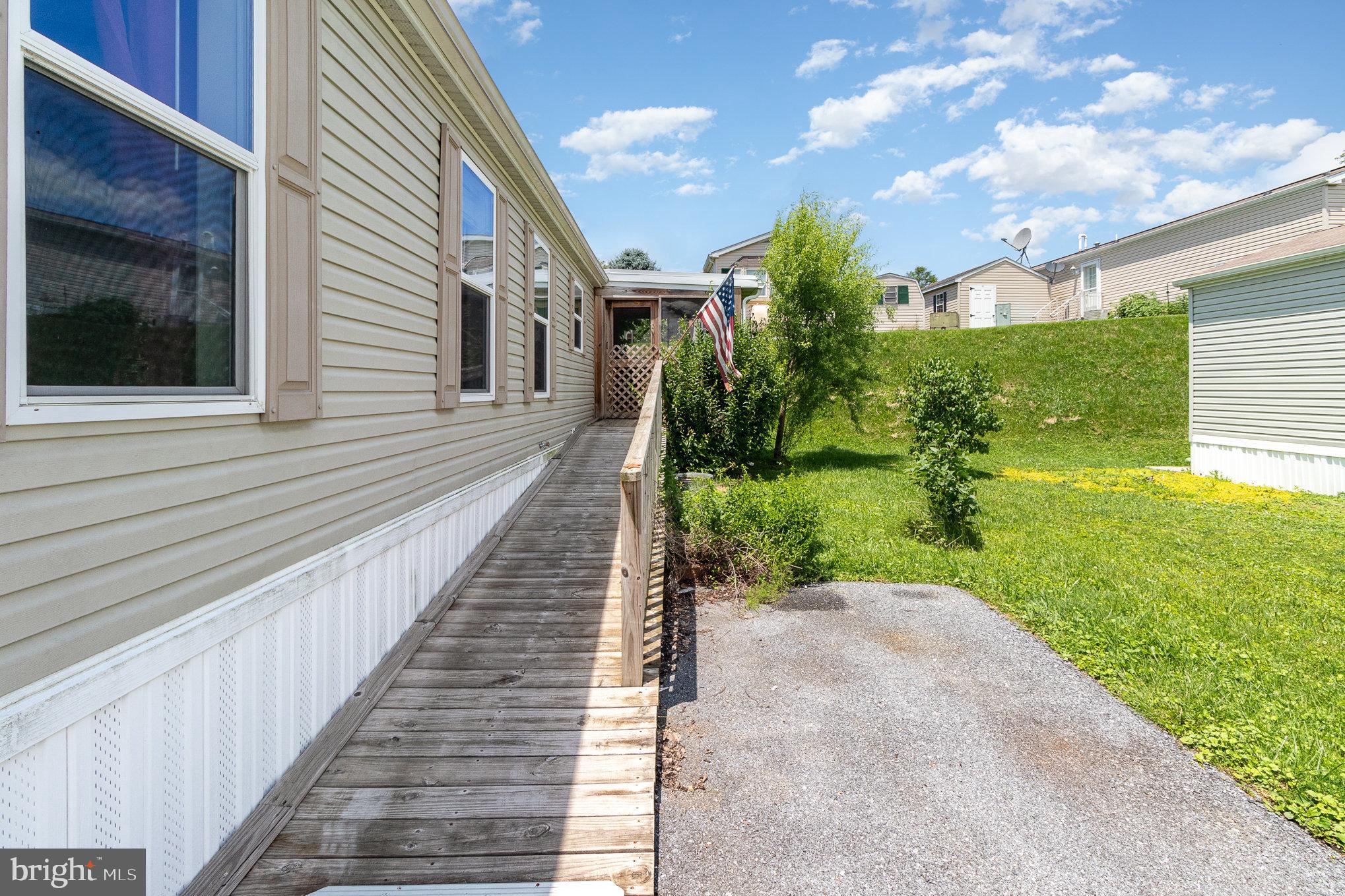 RIDGEWOOD MANOR MHP - Residential