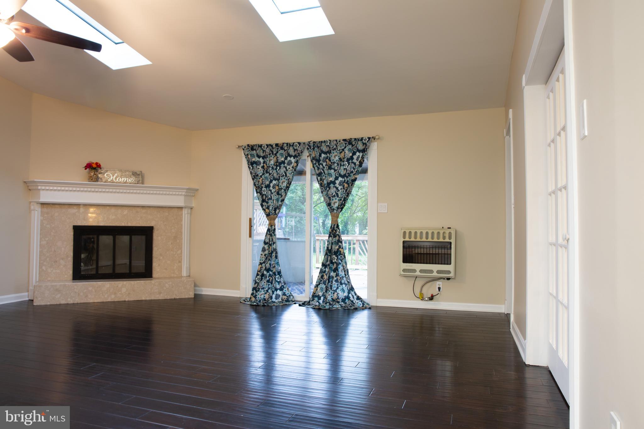 ROSE HILL FARMS - Residential Lease