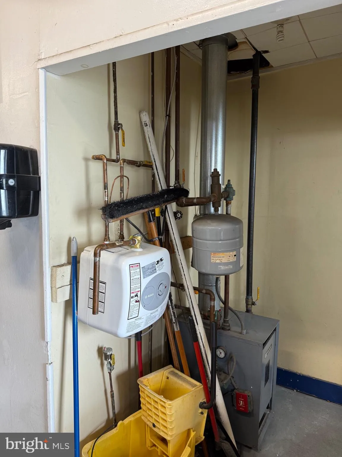 Ewing, New Jersey 08638, United States, ,Residential,Active,174821