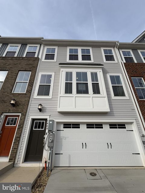 Townhouse For Sale - 7448 Cornerstone Way<br/> LAUREL, MD 20707