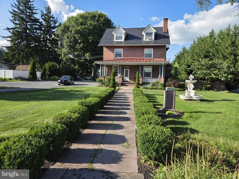 Photo of 410 E Main Street, HUMMELSTOWN, PA 17036 (MLS # PADA2063076)