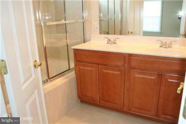 HIDDEN CREEK - Residential Lease