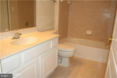 HIDDEN CREEK - Residential Lease