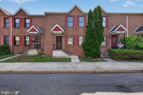 Townhouse For Sale - 1411 Fulton Street<br/> Dauphin County, HARRISBURG, PA 17102