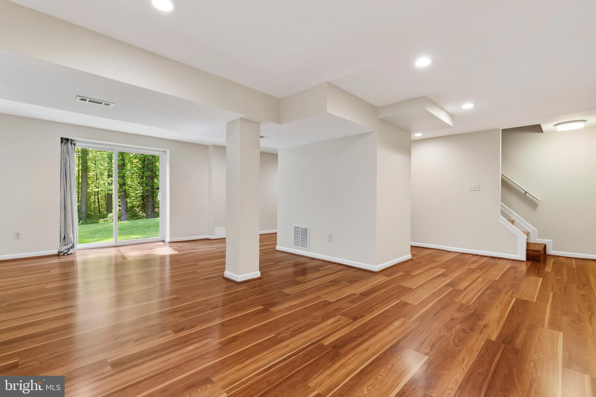 BEECH CREEK - Residential