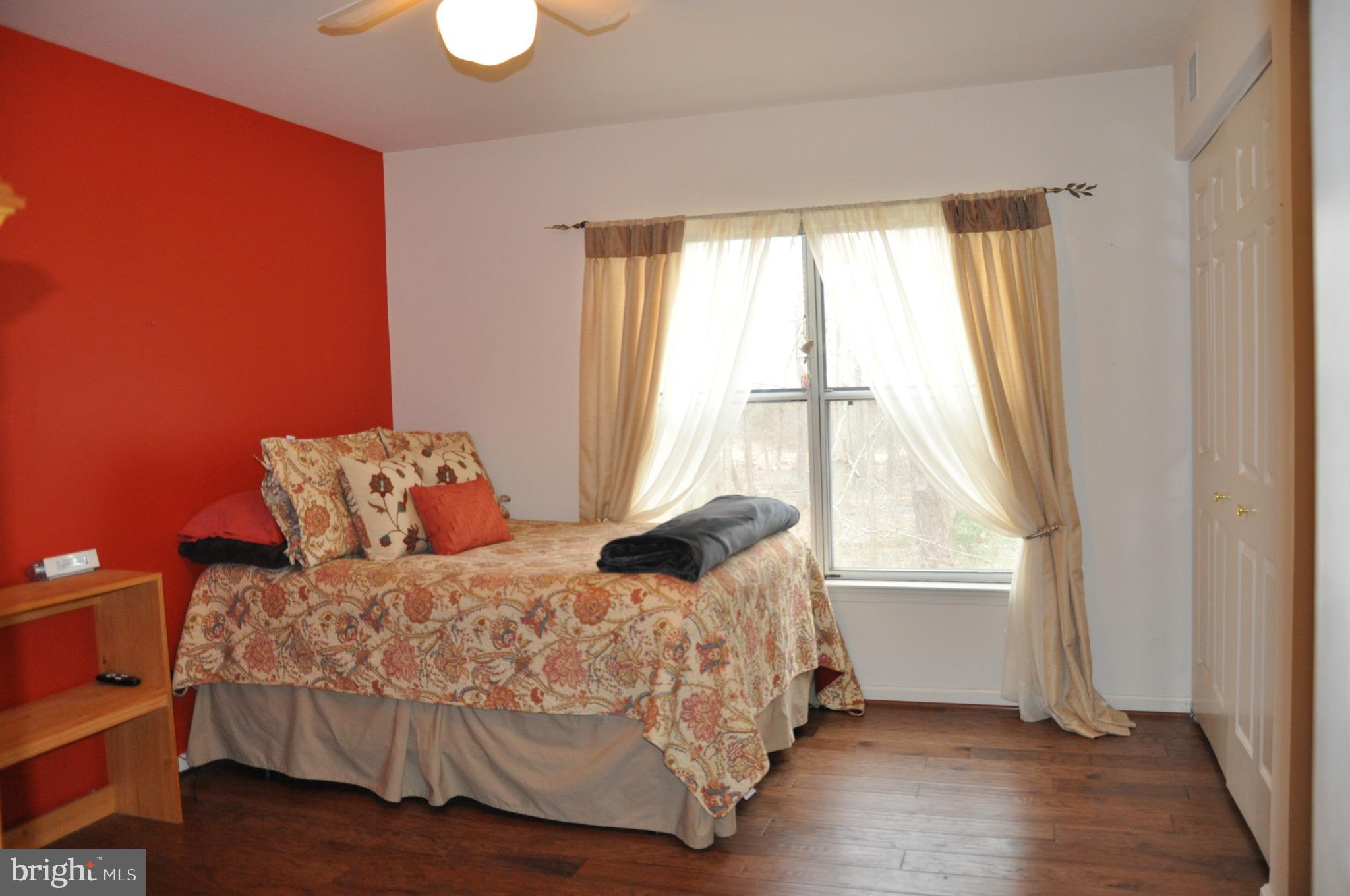 PONDS AT CENTREVILLE - Residential Lease