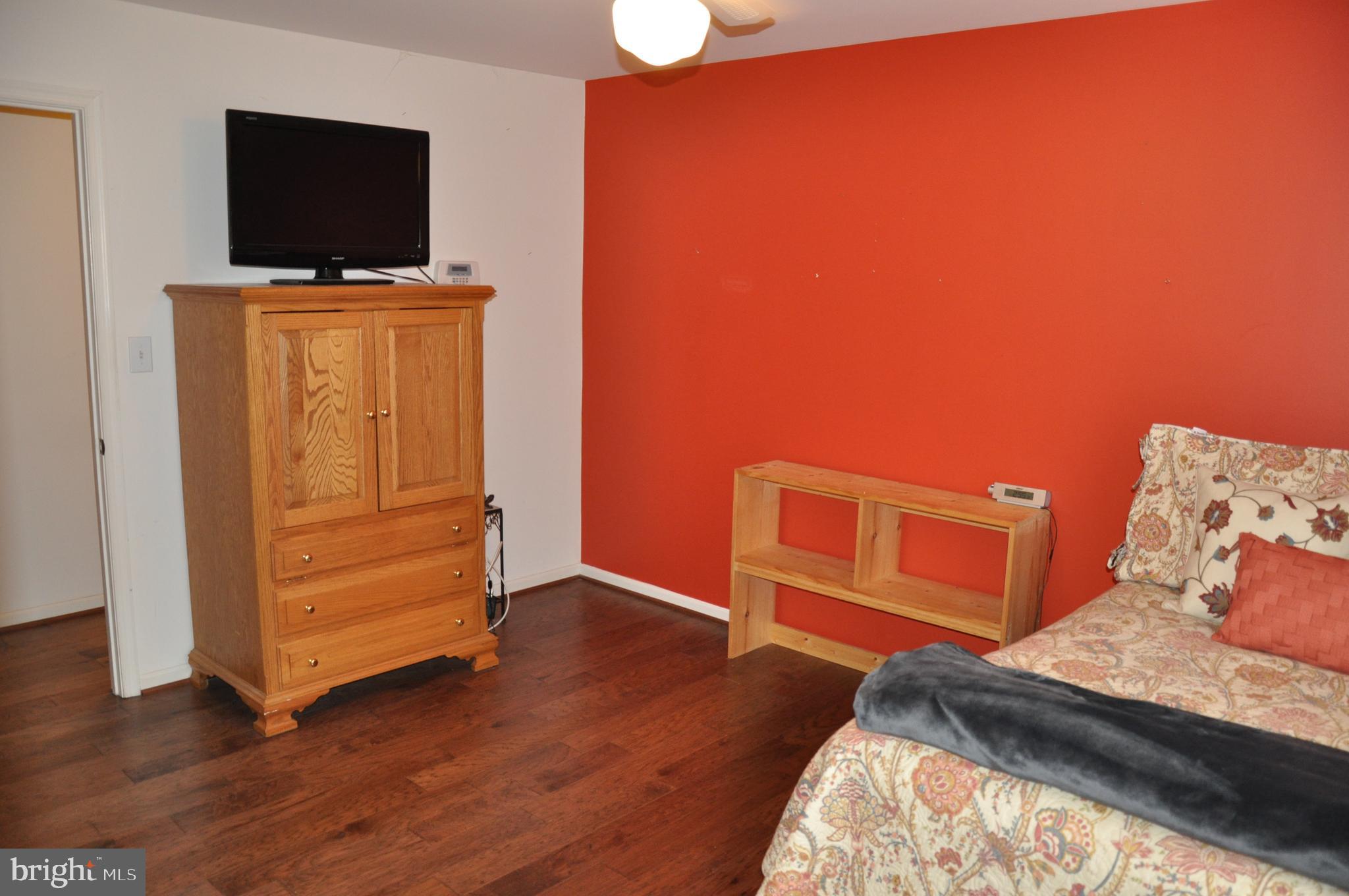 PONDS AT CENTREVILLE - Residential Lease