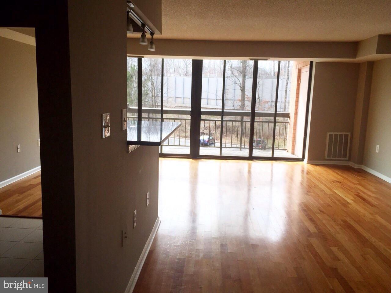 RENAISSANCE - Residential Lease