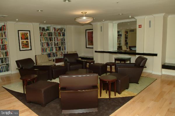 RENAISSANCE - Residential Lease