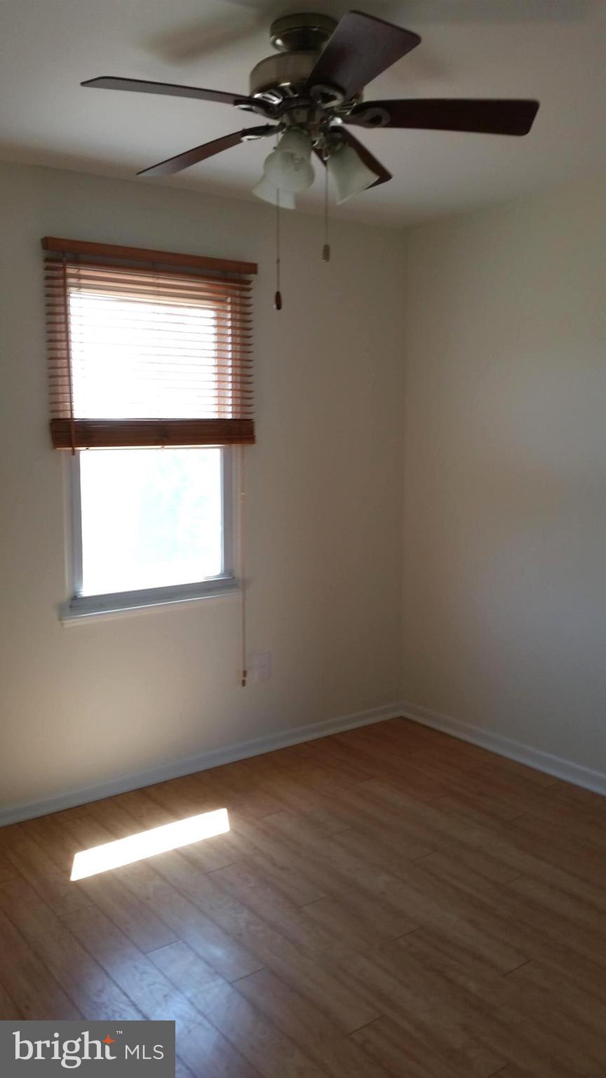 TOWN & COUNTRY APARTMENTS CARNEY - Residential