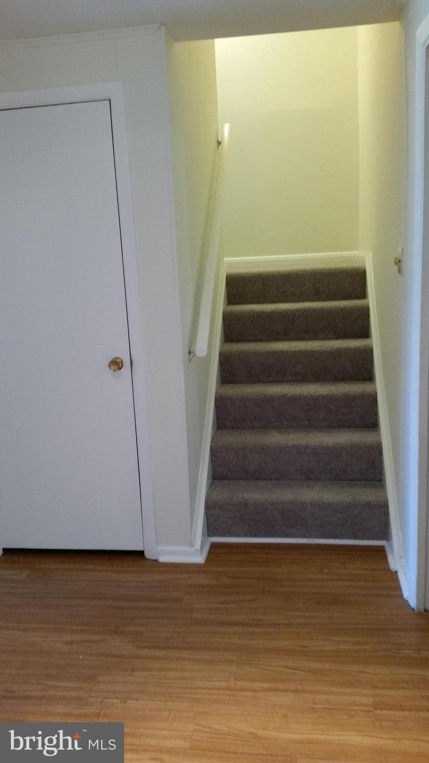 TOWN & COUNTRY APARTMENTS CARNEY - Residential