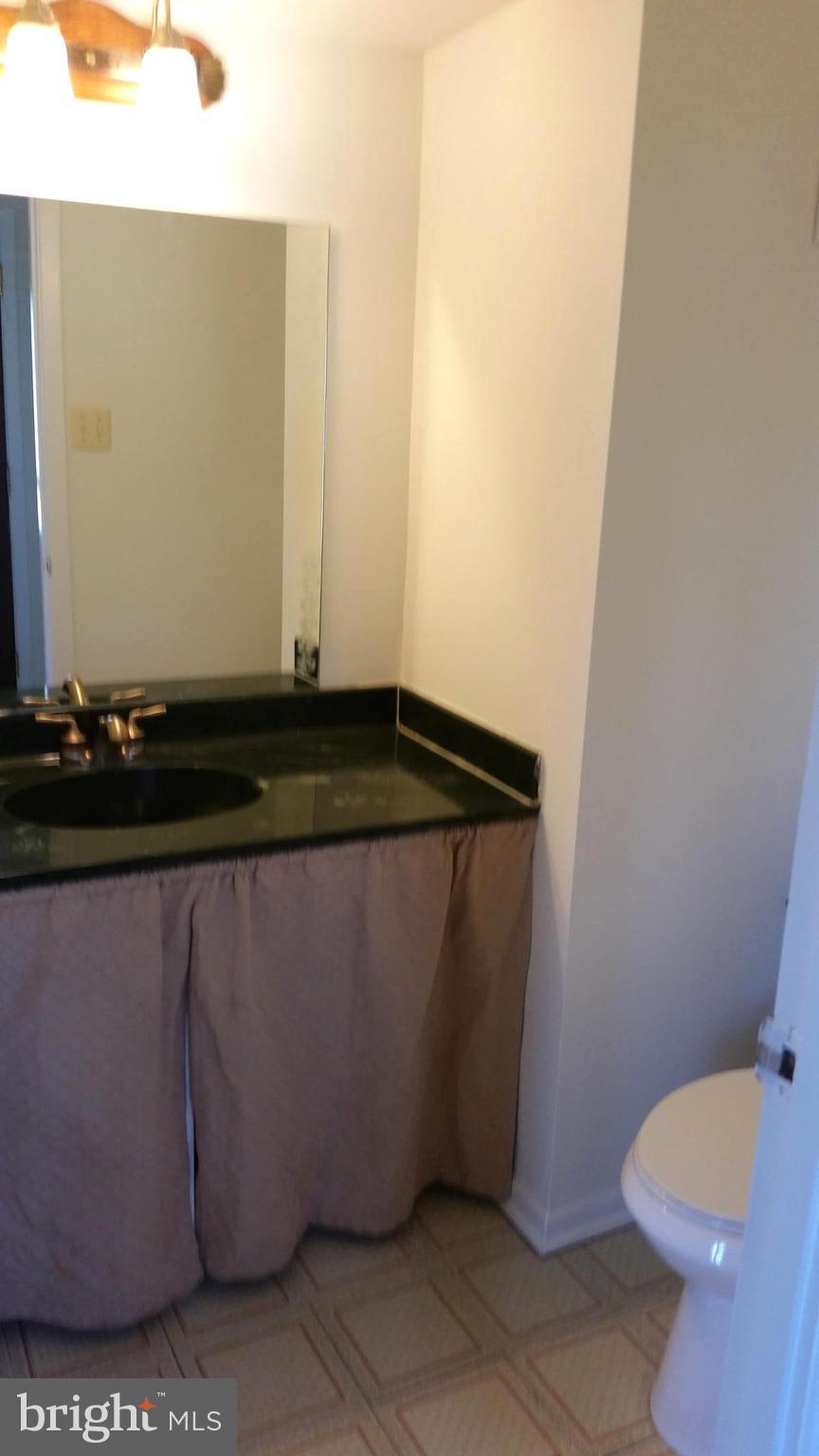 TOWN & COUNTRY APARTMENTS CARNEY - Residential