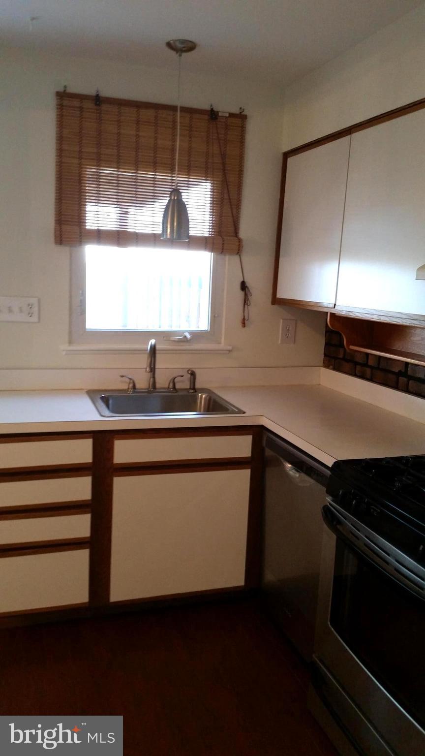 TOWN & COUNTRY APARTMENTS CARNEY - Residential