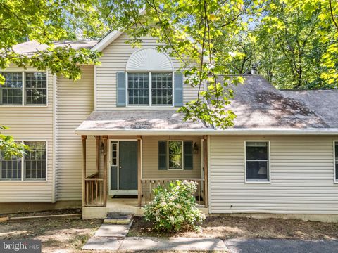 1032 MOUNTAINVIEW DRIVE QUAKERTOWN PA 18951