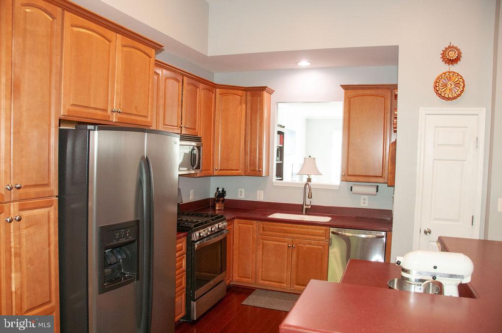 CROSSROADS MANOR - Residential Lease