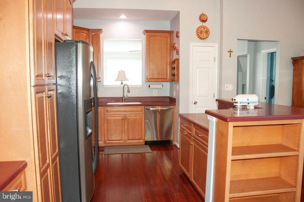 CROSSROADS MANOR - Residential Lease