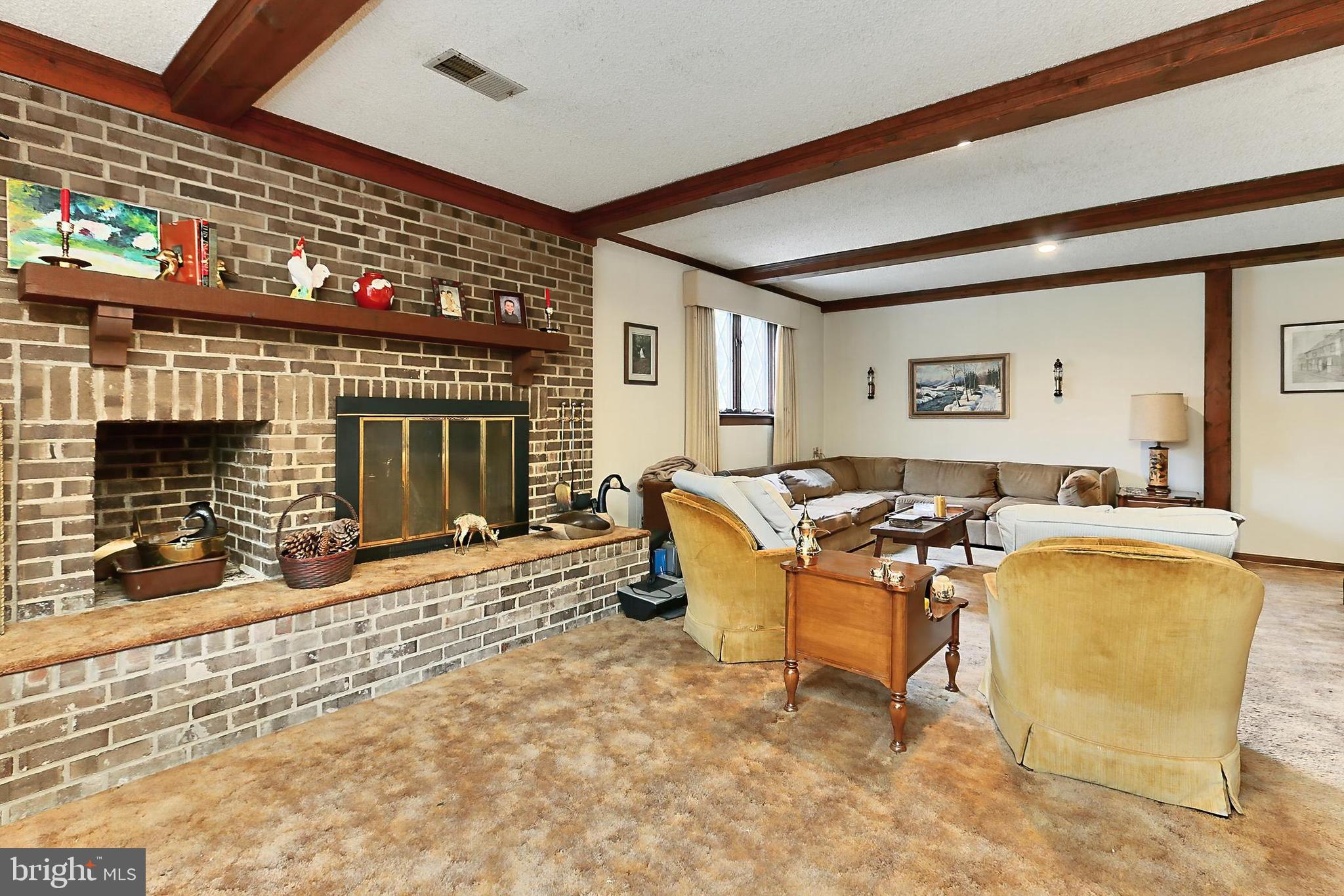 CLOVERLEAF FARM ESTATES - Residential