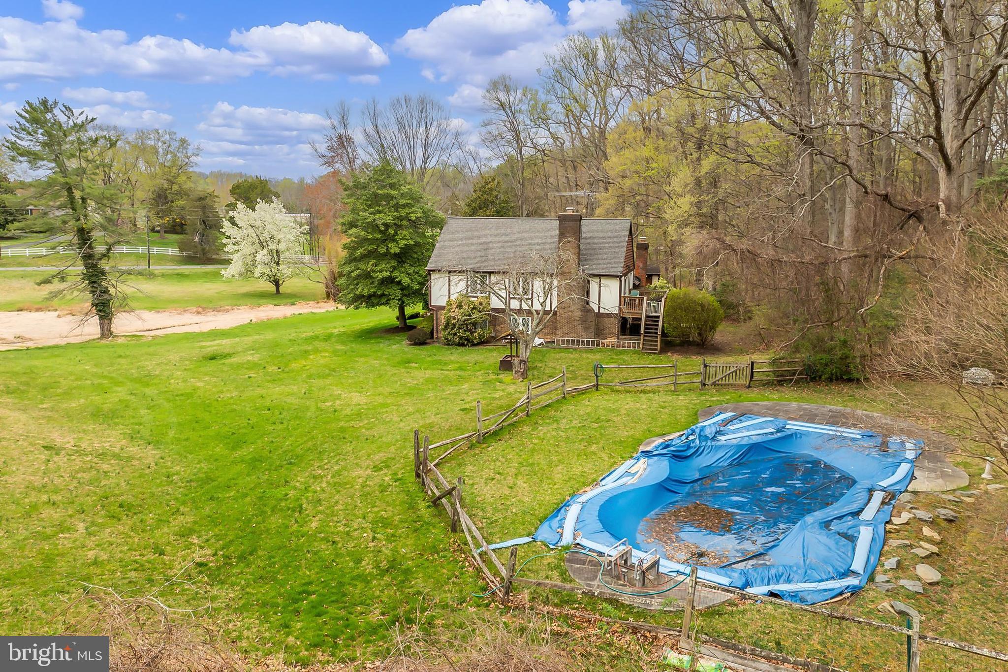 CLOVERLEAF FARM ESTATES - Residential