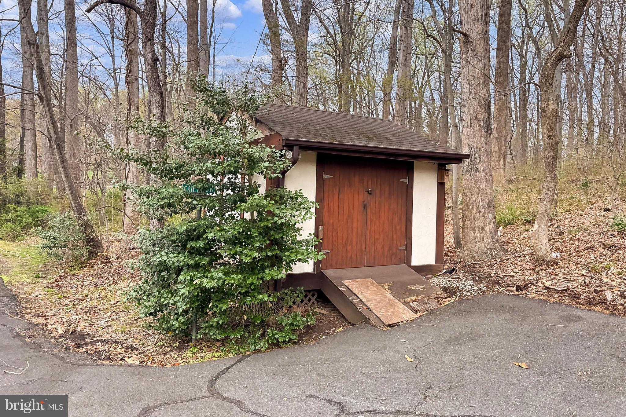 CLOVERLEAF FARM ESTATES - Residential