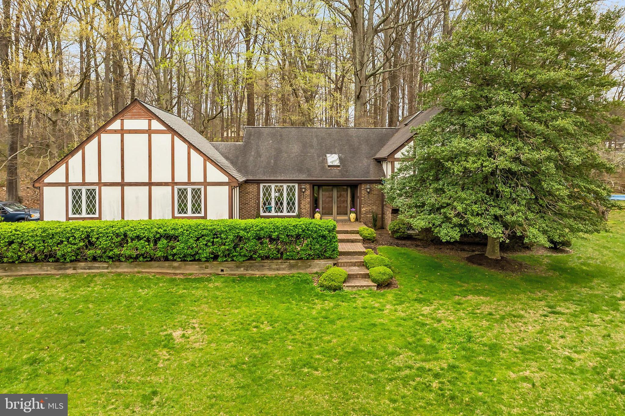 CLOVERLEAF FARM ESTATES - Residential