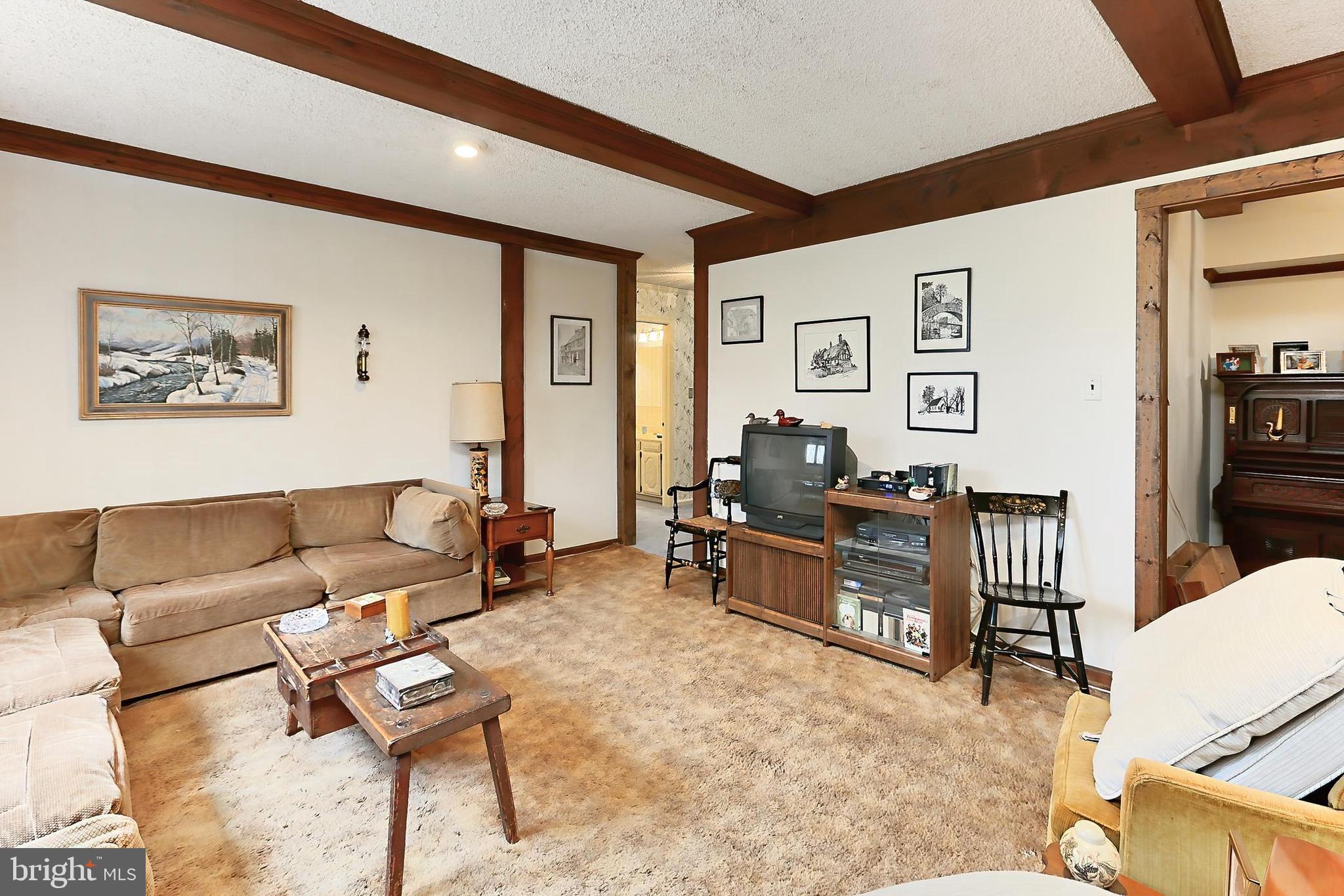 CLOVERLEAF FARM ESTATES - Residential