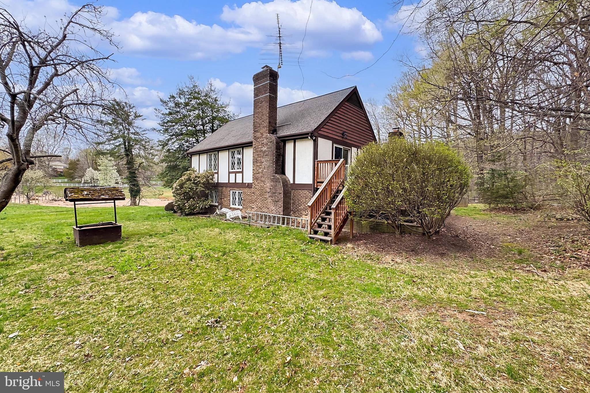 CLOVERLEAF FARM ESTATES - Residential