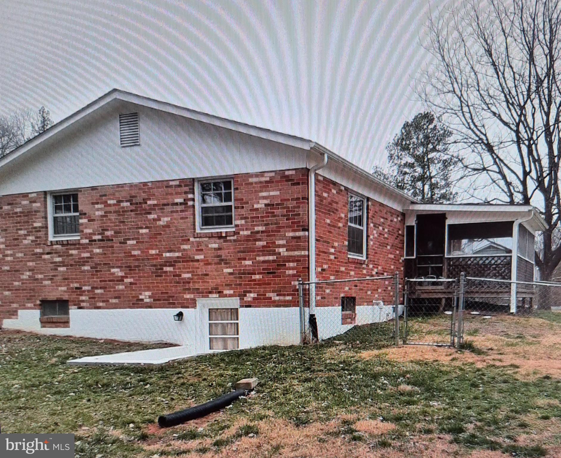 332 W DUCK STREET