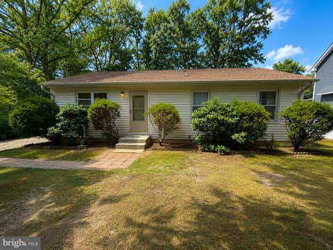 Homes For Sale - 3 Cape Court Ct<br/> Ocean County, MANAHAWKIN, NJ 08050