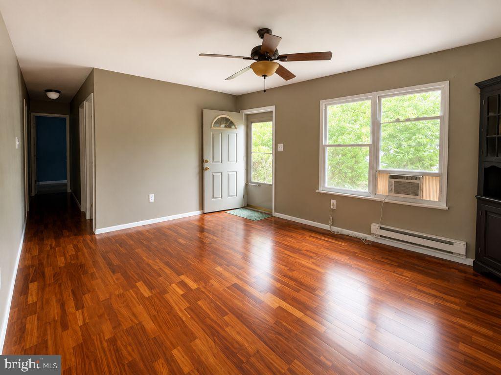 3 CAPE COURT