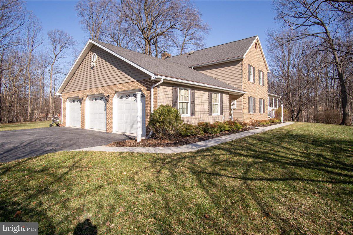 ROXBURY HILLS - Residential